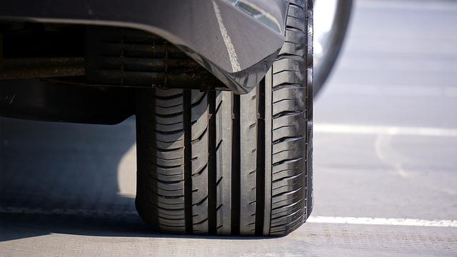 Bezdušová pneumatika je označena: Jak ji poznat?