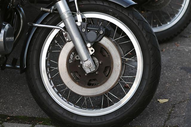 Jak vybrat správný index pro vaše motocyklové pneumatiky?